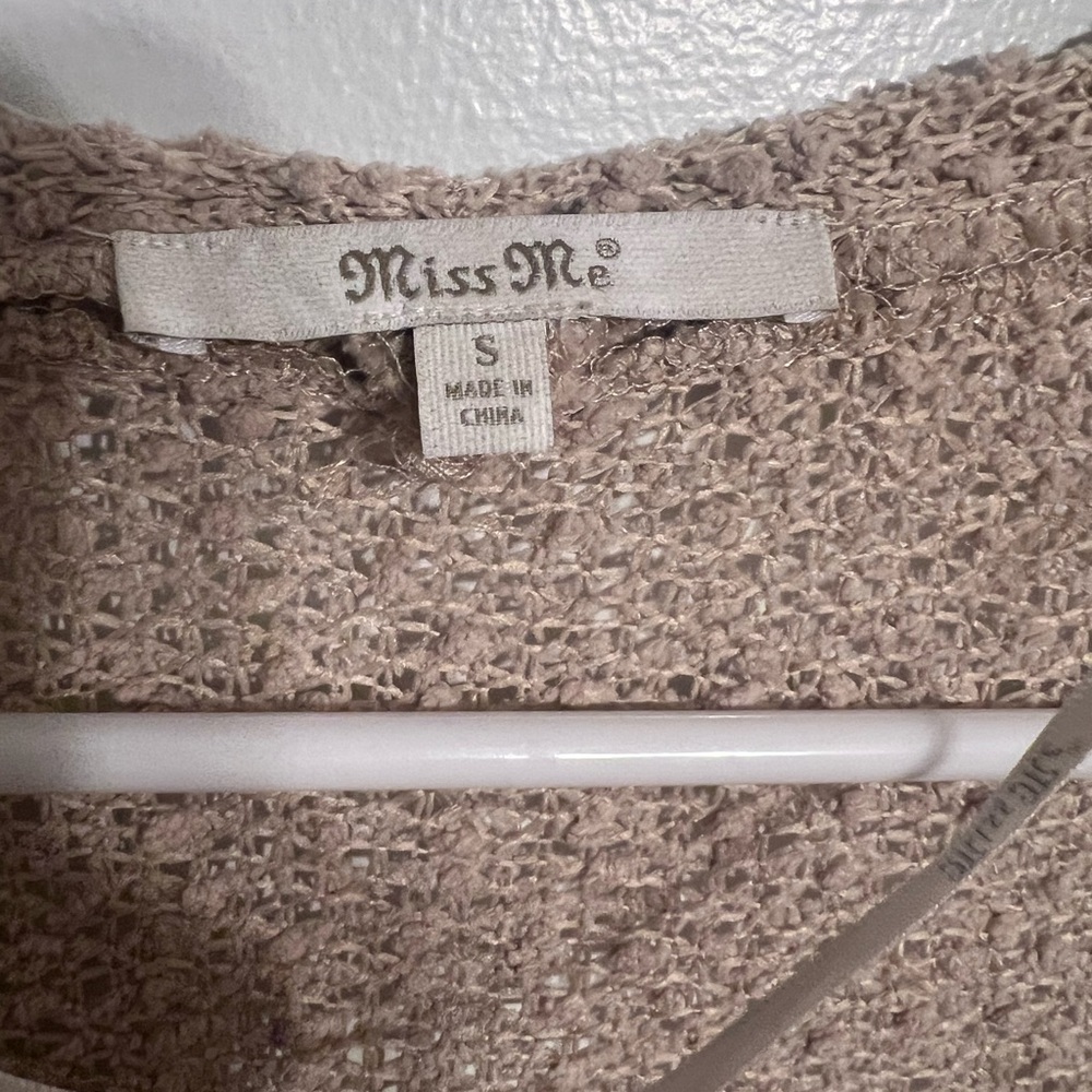 Sz A Miss Me sweater with fringe and lace - Picture 5 of 12